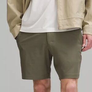 Lululemon green cargo shorts